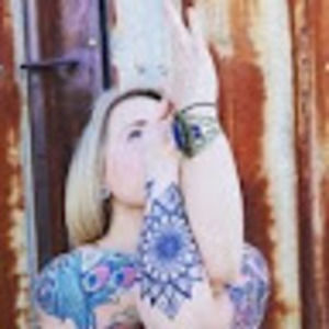 Meet your Posher, Alexandra